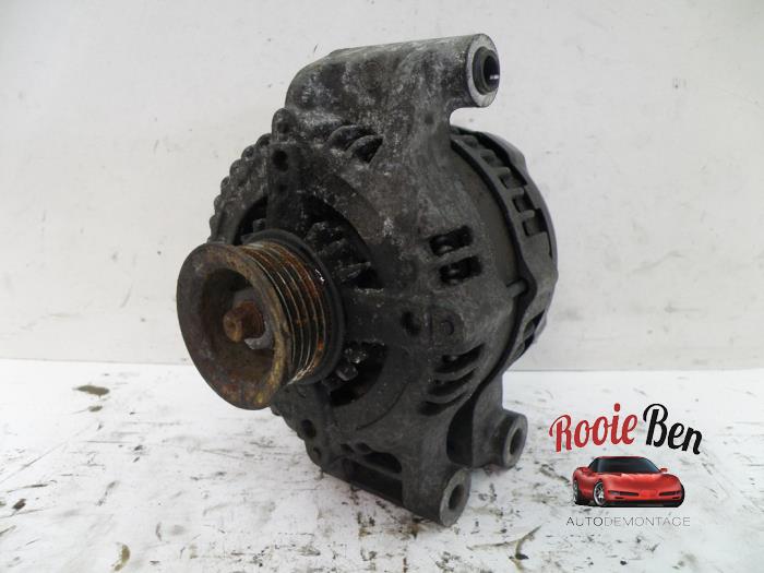 Gebruikte Dynamo Chrysler 300 C 2.7 V6 24V Prijs € 50,00 Margeregeling aangeboden door Rooie Ben autodemontage
