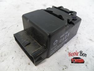 Gebruikte Ruitenwisser Module Dodge Ram 3500 (BR/BE) 5.2 1500 4x2 Kat. Prijs op aanvraag aangeboden door Rooie Ben autodemontage