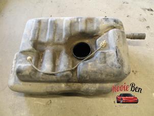 Gebruikte Tank Dodge Diversen Prijs € 50,00 Margeregeling aangeboden door Rooie Ben autodemontage