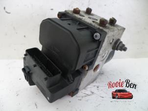 Gebruikte ABS Pomp Honda Civic (EP/EU) 1.7 16V Prijs € 25,00 Margeregeling aangeboden door Rooie Ben autodemontage