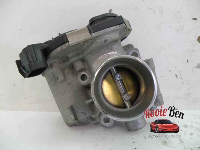 Gebruikte Gasklephuis Opel Corsa E 1.4 16V Prijs € 40,00 Margeregeling aangeboden door Rooie Ben autodemontage
