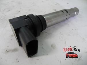 Bobine van een Volkswagen Polo V (6R) 1.2 12V 2013