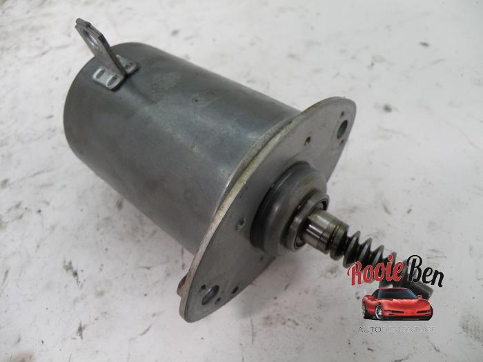 Gebruikte Nokkenas Verstelling BMW 3 serie (E90) 330i 24V Prijs € 20,00 Margeregeling aangeboden door Rooie Ben autodemontage