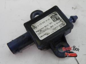 Gebruikte Airbag Sensor Mercedes A (W176) 1.6 A-180 16V Prijs op aanvraag aangeboden door Rooie Ben autodemontage