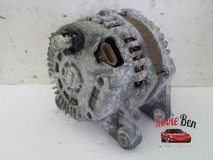 Dynamo van een Nissan Qashqai (J10) 1.6 16V 2012