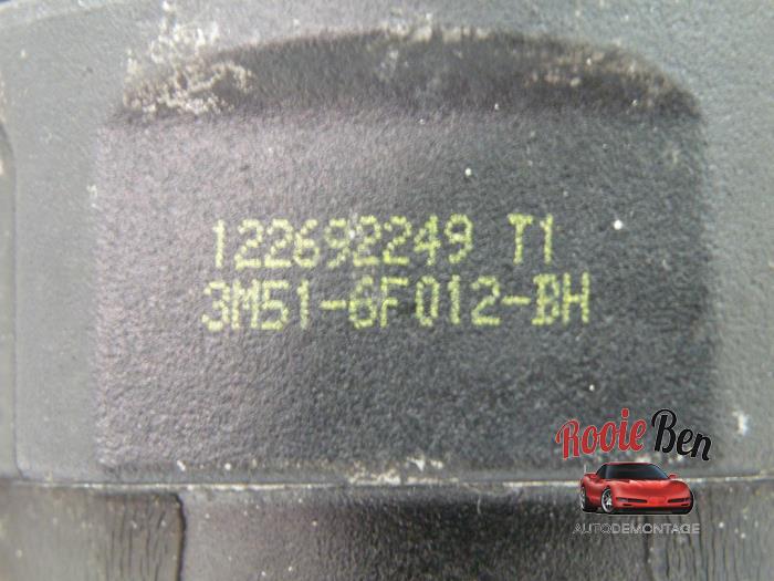 Motorsteun van een Ford Focus 3 Wagon 1.6 TDCi ECOnetic 2012