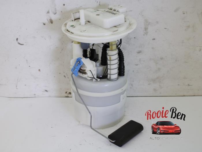 Gebruikte Tank element Pomp Renault Clio V (RJAB) 1.0 TCe 100 12V Prijs € 50,00 Margeregeling aangeboden door Rooie Ben autodemontage