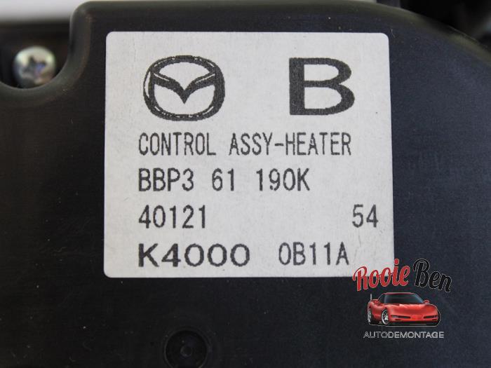 Kachel Bedieningspaneel van een Mazda 3 Sport (BL14/BLA4/BLB4) 1.6i MZR 16V 2010