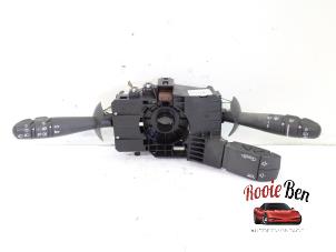 Gebruikte Combischakelaar Stuurkolom Renault Twingo II (CN) 1.5 dCi 90 FAP Prijs op aanvraag aangeboden door Rooie Ben autodemontage