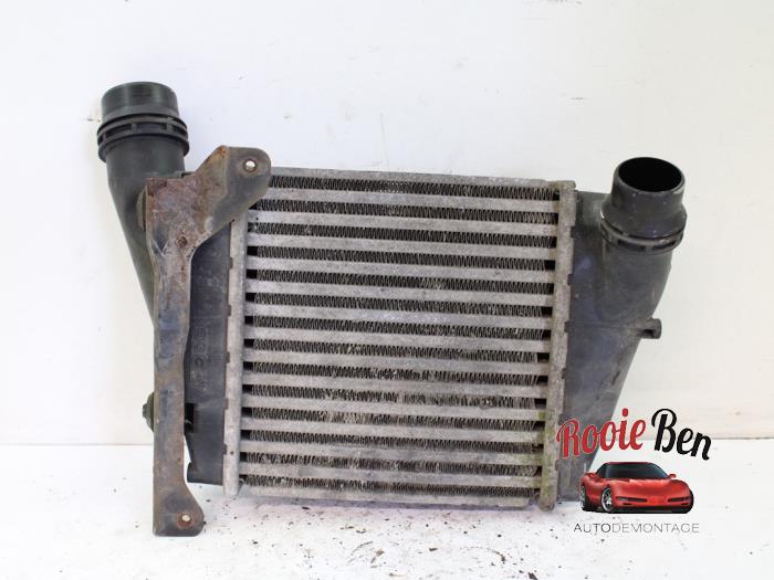 Gebruikte Intercooler Renault Twingo II (CN) 1.5 dCi 90 FAP Prijs € 50,00 Margeregeling aangeboden door Rooie Ben autodemontage