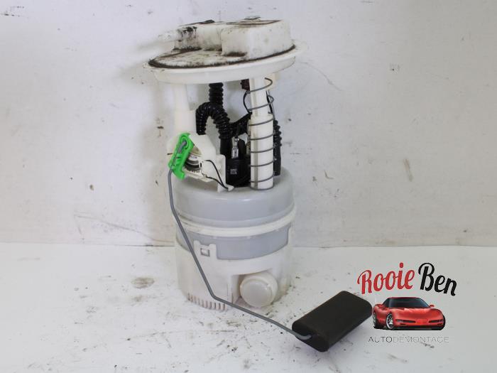 Gebruikte Tank element Pomp Renault Twingo II (CN) 1.2 Prijs € 19,00 Margeregeling aangeboden door Rooie Ben autodemontage