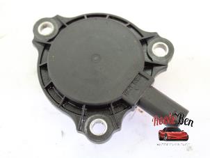 Gebruikte Sensor Nokkenas Mercedes E (W213) E-200 2.0 Turbo 16V Prijs op aanvraag aangeboden door Rooie Ben autodemontage