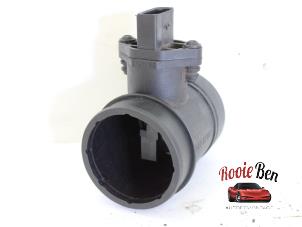 Gebruikte Luchtmassameter Porsche Cayenne (9PA) 4.5 S V8 32V Prijs € 40,00 Margeregeling aangeboden door Rooie Ben autodemontage