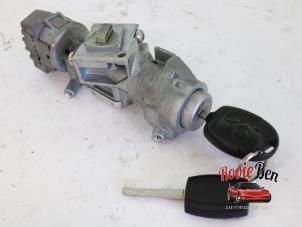 Gebruikte Kontaktslot + Sleutel Ford Focus C-Max 1.6 16V Prijs € 25,00 Margeregeling aangeboden door Rooie Ben autodemontage