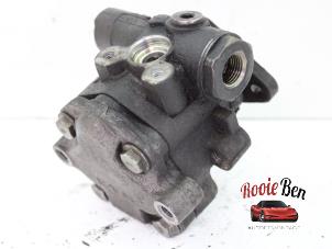 Gebruikte Stuurpomp Porsche Cayenne (9PA) 4.5 S V8 32V Prijs € 75,00 Margeregeling aangeboden door Rooie Ben autodemontage