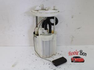 Gebruikte Tank element Pomp Opel Corsa D 1.4 16V Twinport Prijs € 20,00 Margeregeling aangeboden door Rooie Ben autodemontage
