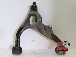 Gebruikte Draagarm rechts-voor Dodge 1500 Crew Cab (DS) 5.7 Hemi V8 Prijs op aanvraag aangeboden door Rooie Ben autodemontage