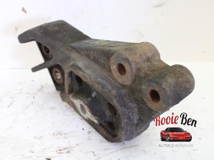 Motorsteun van een Dodge Ram 3500 Standard Cab (DR/DH/D1/DC/DM) 5.7 V8 Hemi 1500 4x4 2004