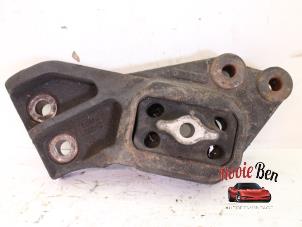 Gebruikte Motorsteun Dodge Ram 3500 Standard Cab (DR/DH/D1/DC/DM) 5.7 V8 Hemi 1500 4x4 Prijs op aanvraag aangeboden door Rooie Ben autodemontage