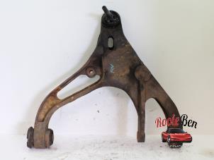 Gebruikte Draagarm rechts-voor Dodge Ram 3500 Standard Cab (DR/DH/D1/DC/DM) 5.7 V8 Hemi 1500 4x4 Prijs op aanvraag aangeboden door Rooie Ben autodemontage