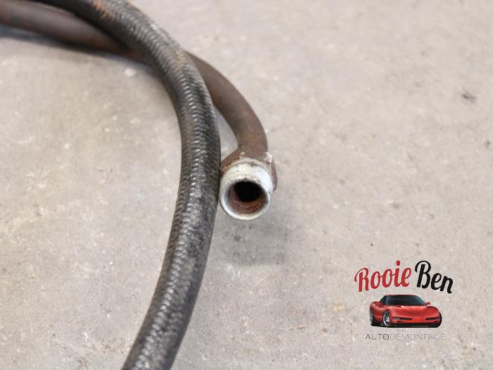 Airco Leiding van een Chevrolet Suburban 4.1 2BBL.