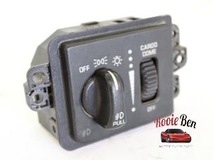 Gebruikte Licht Schakelaar Dodge Ram 1500 (DR/DH/D1/DC/DM) 5.7 V8 Hemi 1500 4x2 Prijs op aanvraag aangeboden door Rooie Ben autodemontage