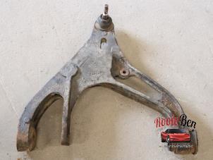 Gebruikte Draagarm rechts-voor Dodge Ram 1500 (DR/DH/D1/DC/DM) 5.7 V8 Hemi 1500 4x2 Prijs op aanvraag aangeboden door Rooie Ben autodemontage