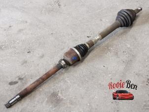 Gebruikte Steekas rechts-voor Peugeot 308 SW (4E/H) 1.6 HDi 16V FAP Prijs € 30,00 Margeregeling aangeboden door Rooie Ben autodemontage