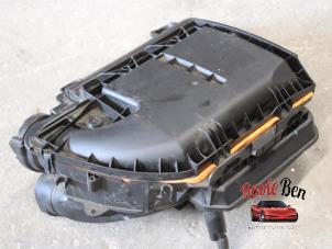 Gebruikte Luchtfilterhuis Peugeot 308 SW (4E/H) 1.6 HDi 16V FAP Prijs € 30,00 Margeregeling aangeboden door Rooie Ben autodemontage