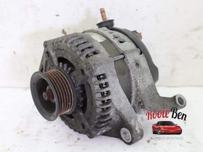 Gebruikte Alternator Jeep Grand Cherokee (WH/WK) 3.7i 4x2 Prijs € 75,00 Margeregeling aangeboden door Rooie Ben autodemontage