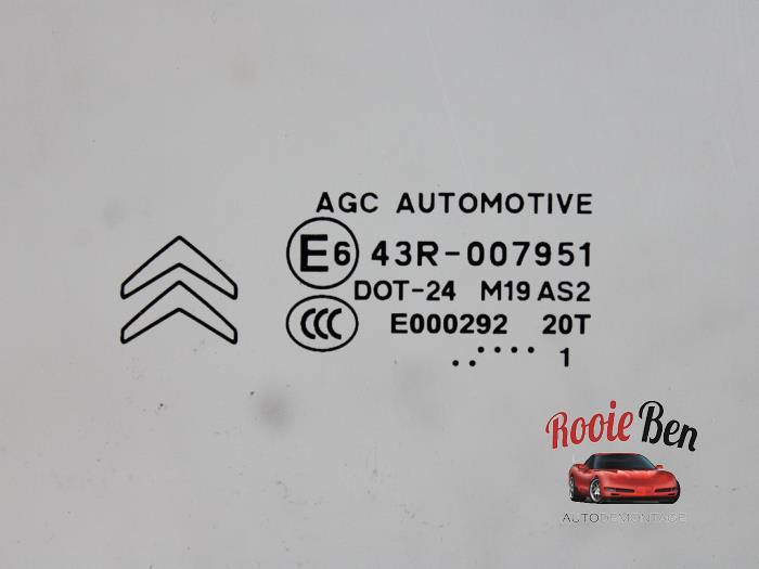 Deurruit 4Deurs rechts-voor van een Citroën C3 (SC) 1.6 HDi 92 2011