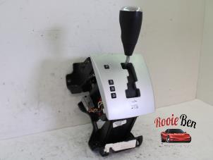 Gebruikte Selectiehendel automaat Dodge Caliber 2.0 16V Prijs op aanvraag aangeboden door Rooie Ben autodemontage