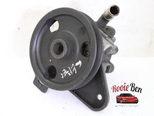 Gebruikte Pomp Servo Chrysler Neon II 2.0 16V LE,SE,CS,Sport Prijs € 50,00 Margeregeling aangeboden door Rooie Ben autodemontage