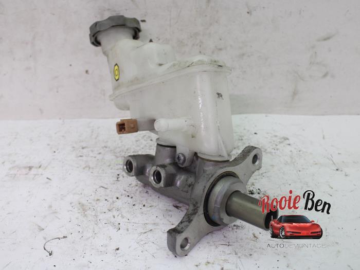 Gebruikte Hoofdremcilinder Kia Rio III (UB) 1.1 CRDi VGT 12V Prijs € 20,00 Margeregeling aangeboden door Rooie Ben autodemontage