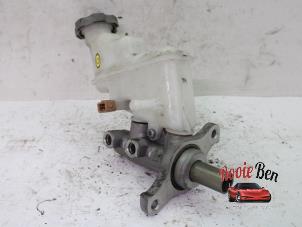 Gebruikte Hoofdremcilinder Kia Rio III (UB) 1.1 CRDi VGT 12V Prijs € 20,00 Margeregeling aangeboden door Rooie Ben autodemontage