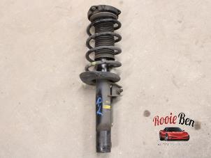 Gebruikte Mac Phersonpoot rechts-voor Volkswagen Passat Variant (3C5) 2.0 TDI 16V 135 Prijs op aanvraag aangeboden door Rooie Ben autodemontage