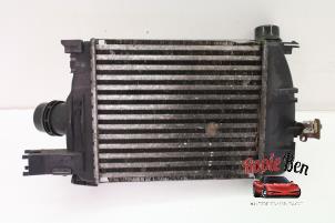Gebruikte Intercooler Renault Clio IV Estate/Grandtour (7R) 0.9 Energy TCE 90 12V Prijs op aanvraag aangeboden door Rooie Ben autodemontage