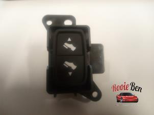 Gebruikte Schakelaar Dodge 1500 Crew Cab (DS) 5.7 Hemi V8 4x4 Prijs op aanvraag aangeboden door Rooie Ben autodemontage