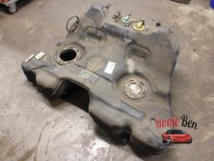 Gebruikte Tank Chevrolet Camaro 6.2 V8 SS Prijs € 50,00 Margeregeling aangeboden door Rooie Ben autodemontage