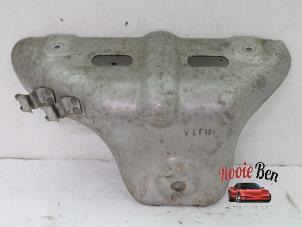 Gebruikte Hitteschild uitlaat Hyundai i20 1.2i 16V Prijs op aanvraag aangeboden door Rooie Ben autodemontage