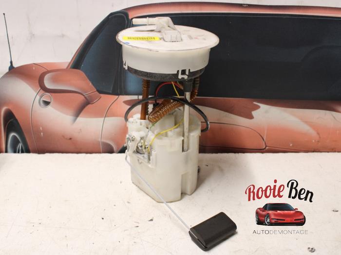 Gebruikte Tank element Pomp Opel Agila (B) 1.0 12V Prijs € 50,00 Margeregeling aangeboden door Rooie Ben autodemontage