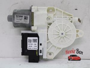 Gebruikte Motor electrisch raam Jeep Compass II (MP) 1.4 Multi Air2 16V Prijs op aanvraag aangeboden door Rooie Ben autodemontage