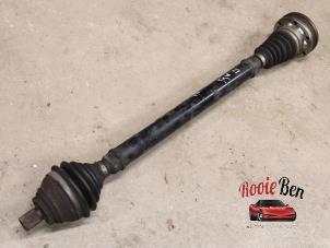 Gebruikte Aandrijfas rechts-voor Volkswagen Golf V Variant (1K5) 2.0 TDI 16V Prijs € 30,00 Margeregeling aangeboden door Rooie Ben autodemontage