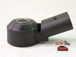 Klopsensor van een Volkswagen Polo V (6R) 1.2 TDI 12V BlueMotion 2010