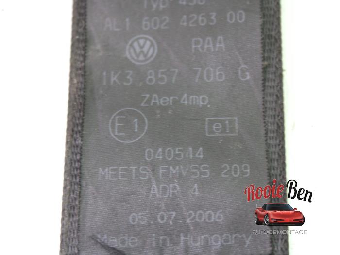 Veiligheidsgordel rechts-voor van een Volkswagen Golf V (1K1) 1.6 FSI 16V 2006