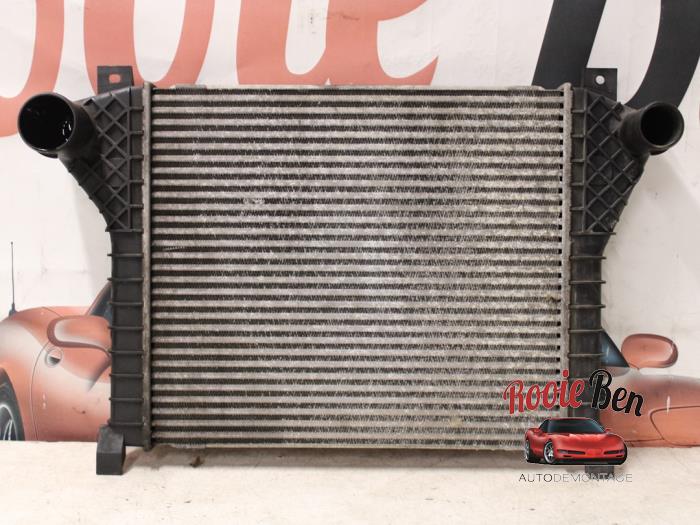 Gebruikte Intercooler Dodge Nitro 2.8 CRD 16V 4x4 Prijs € 100,00 Margeregeling aangeboden door Rooie Ben autodemontage