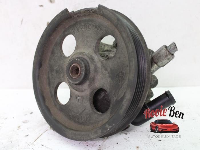Gebruikte Pomp Servo Chrysler Pacifica 4.0 V6 24V AWD Prijs € 50,00 Margeregeling aangeboden door Rooie Ben autodemontage