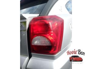 Gebruikte Achterlicht rechts Dodge Caliber 2.0 16V Prijs € 75,00 Margeregeling aangeboden door Rooie Ben autodemontage