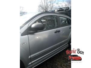 Gebruikte Portier 4Deurs links-voor Dodge Caliber 2.0 16V Prijs € 150,00 Margeregeling aangeboden door Rooie Ben autodemontage