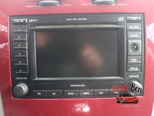 Gebruikte Radio Dodge Caliber 2.0 16V Prijs op aanvraag aangeboden door Rooie Ben autodemontage